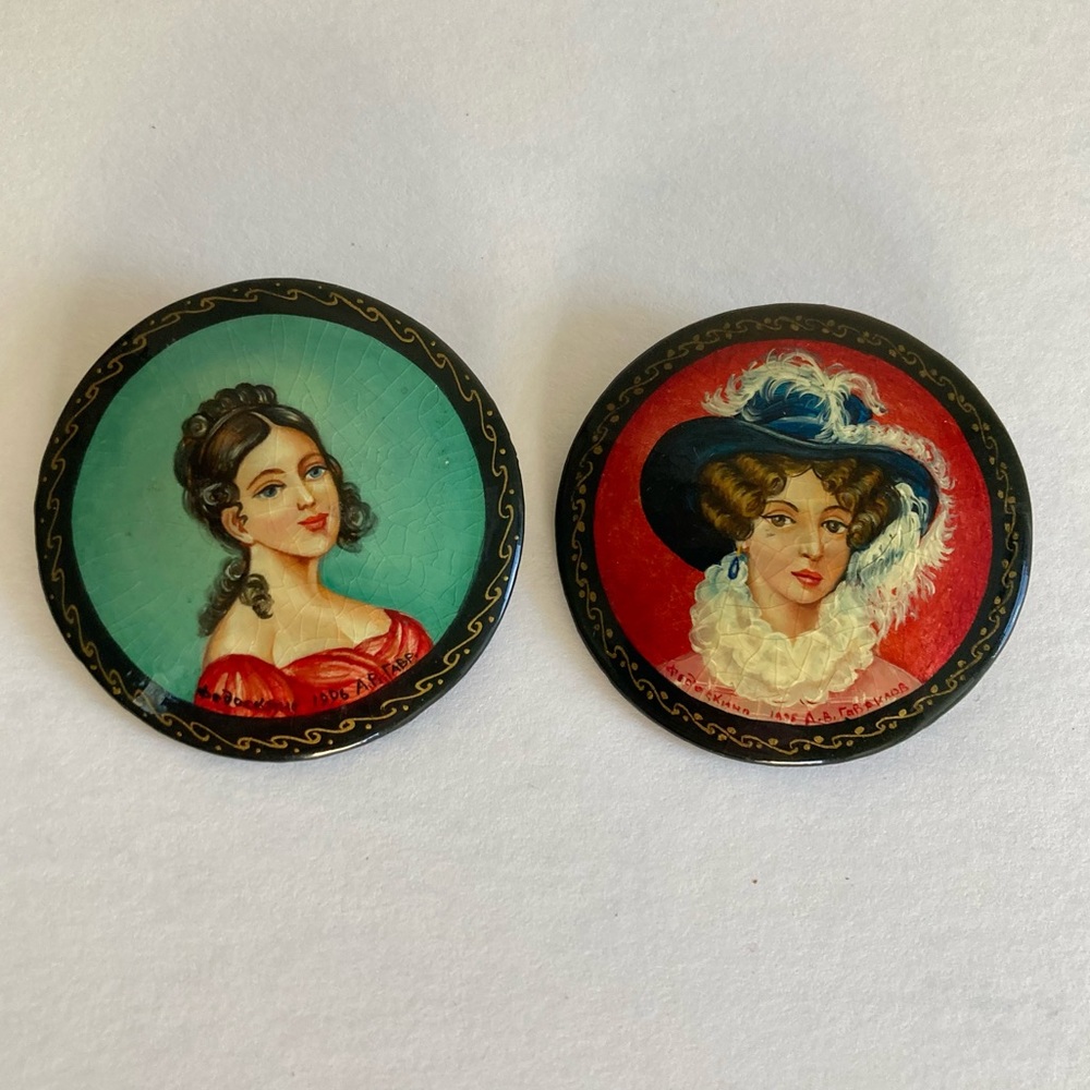 Russian lacquer pin brooch Vintage lot ladies royal bright colors hat signed